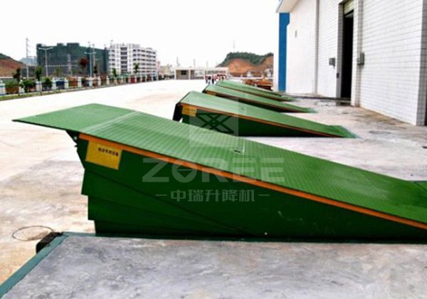 固定登車(chē)橋